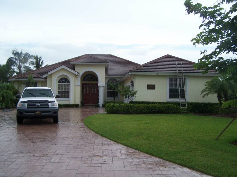 roof cleaning jupiter florida